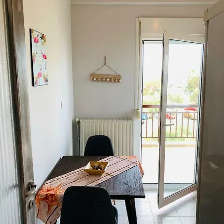 Dk Mini Suites N.moudania Apartmán